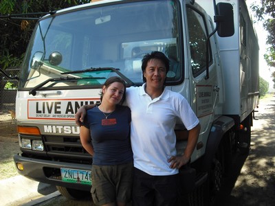 Ronald Sariego, Animal Kingdom Foundation, och Lou Kockly Westman, Animal Protection Network